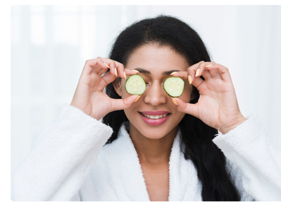 Safe & Natural Ways to Clean Your Eyes Properly