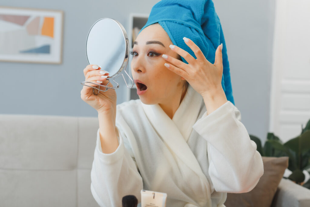 Cleaning Eyes the Right Way – Southern Care Tips