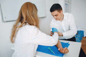 When Does a Cut Need Medical Attention?